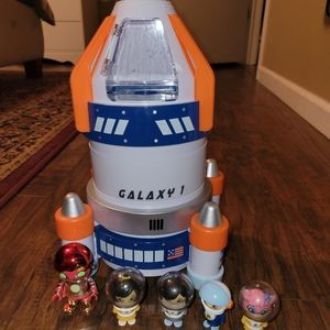 Ryans world rocket with figures